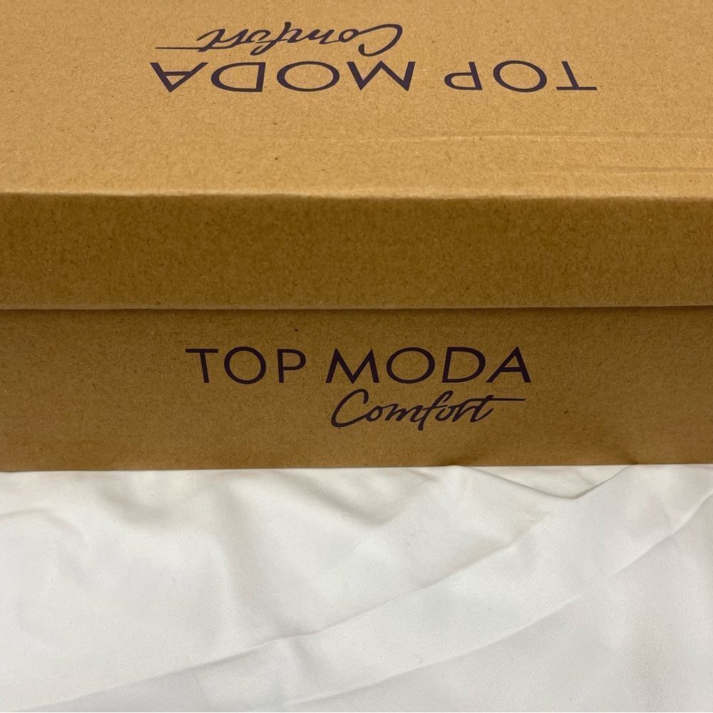 Top Moda Comfort Sandal  - Picture 3 of 4